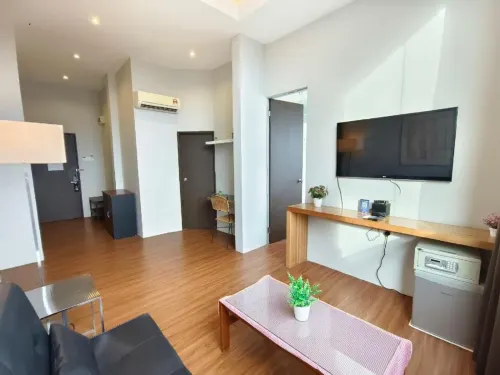 Riverbank Hotel by MRVJ BUSINESS Photos