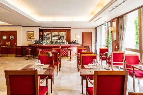 Hotel Internazionale Restauration Photos