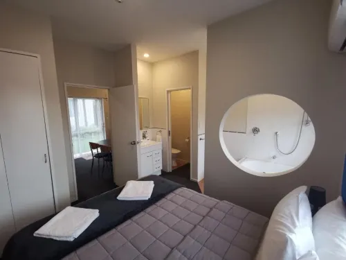 Airport Birches Motel Rooms Photos