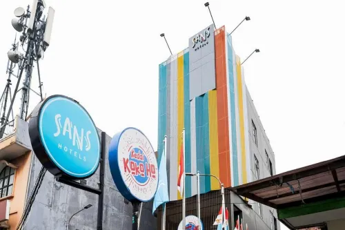 Sans Hotel Puri Indah Jakarta Ngoại thất Photos