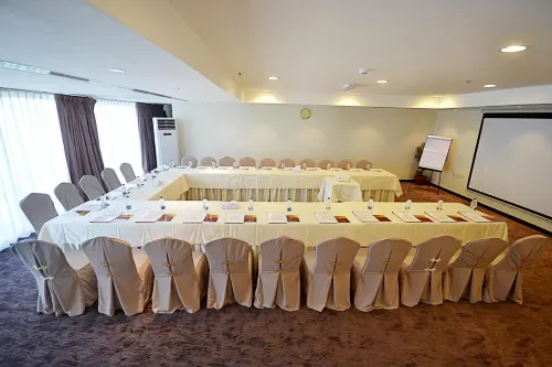 Aryana Hotel Бизнес-удобства Photos