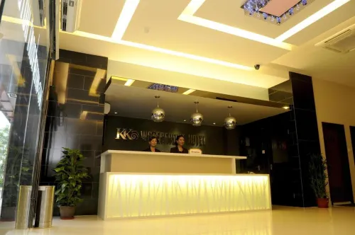 KK Waterfront Hotel Aree comuni Photos