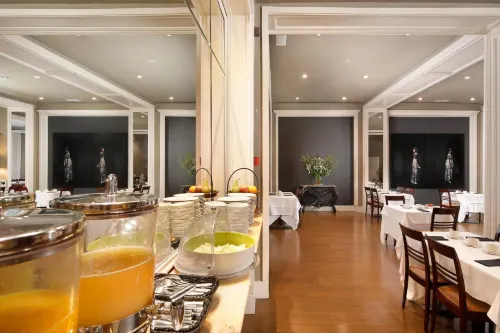 Hotel Condado Dining Photos