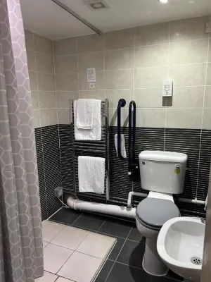 Ramada by Wyndham Oldbury Birmingham Photos