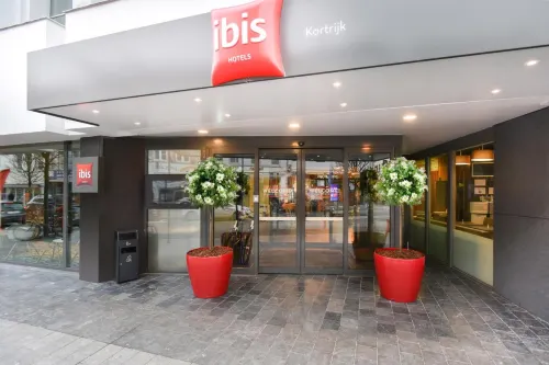 Hotel Ibis Courtrai Centre Ville Extérieur Photos