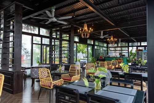Serene Nature Hotel & Spa Restauration Photos