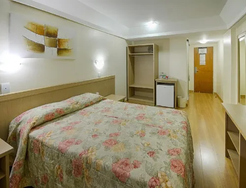 Hotel Golden Park Curitiba by Nacional Inn Camere Photos