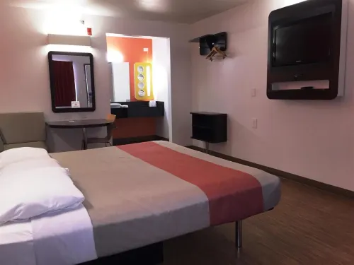 Motel 6 Brownsville, TX North Rooms Photos