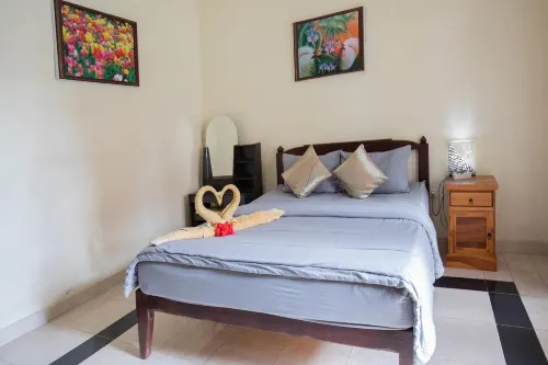 Pondok Kana and Hostel by  Ecommerceloka Photos
