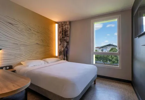 B&B HOTEL Saintes Chambres Photos