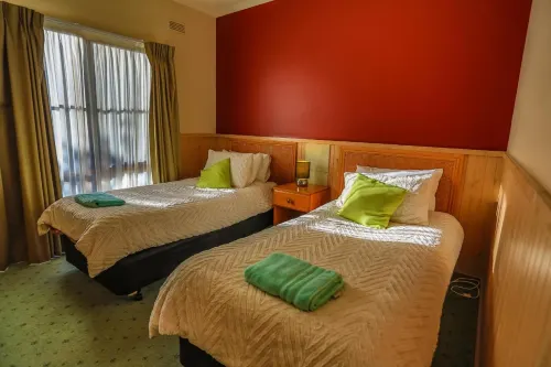 Mountain View Motor Inn & Holiday Lodges Photos