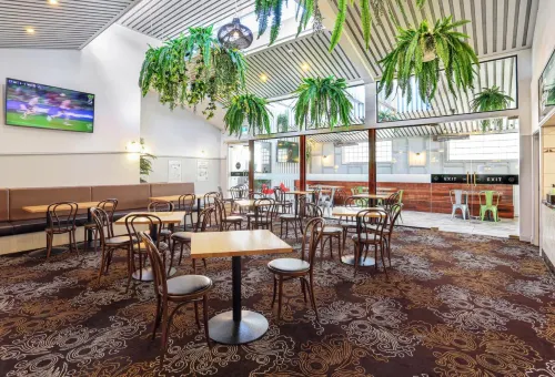 Penshurst Hotel Dining Photos