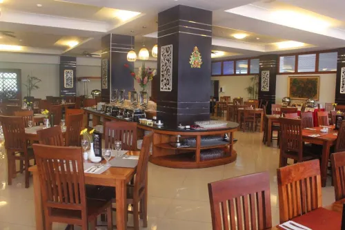 PRIMA SR Hotel & Convention Yogyakarta Makanan Photos