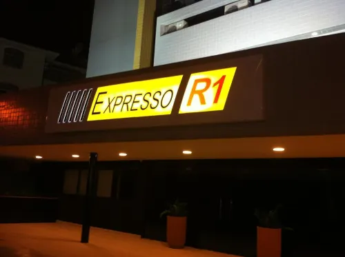 Expresso R1 Extérieur Photos
