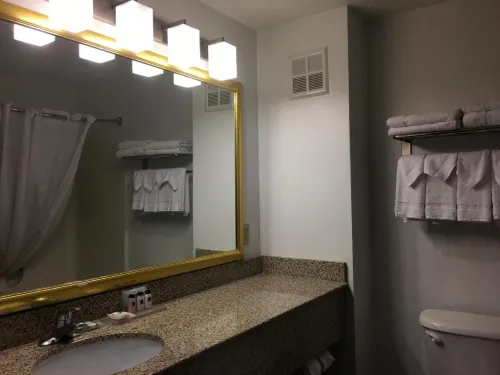 Country Inn & Suites by Radisson, Camp Springs (Andrews Air Force Base), MD Rooms Photos