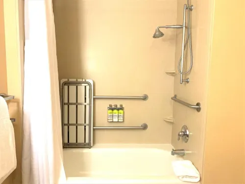 Holiday Inn Express & Suites Fresno Northwest-Herndon Chambres Photos
