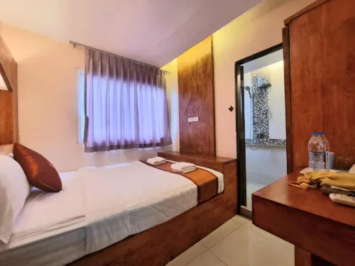 Cozi Inn Hotel, Bangkok Kamar Photos