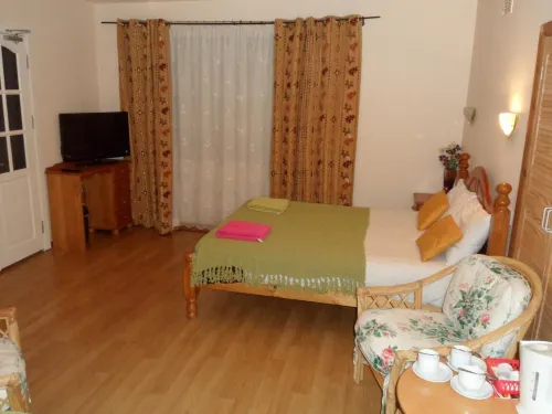 Stansted Airport Lodge Photos
