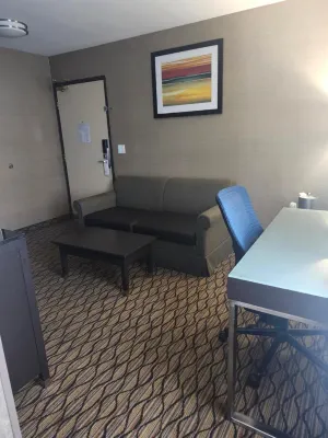Holiday Inn Express & Suites Pasadena - Los Angeles 객실 Photos