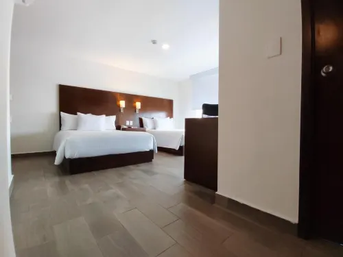 Ramada by Wyndham Tampico Centro Photos