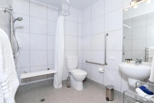 BKs Premier Motel Hamilton Rooms Photos