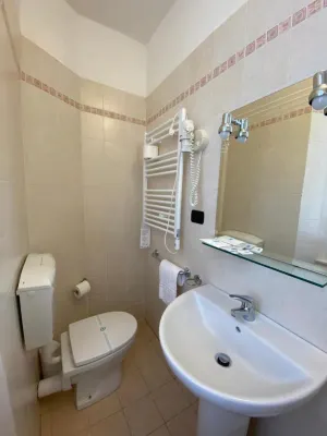 Hotel Venezia Rooms Photos
