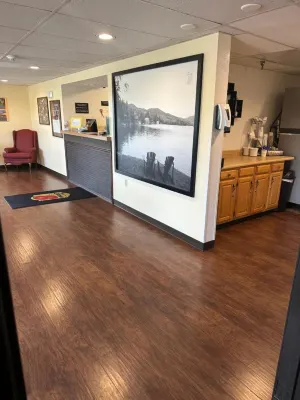 Super 8 by Wyndham Queensbury Glens Falls/Lake George Area Public Areas Photos