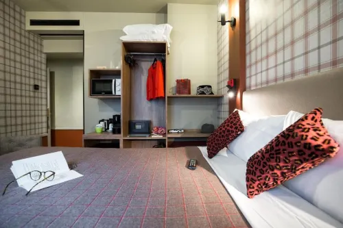 Hotel Concortel Paris Rooms Photos