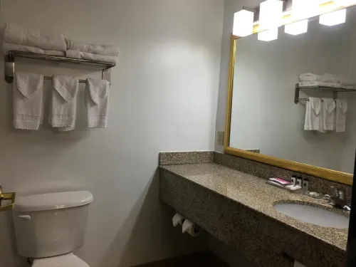Country Inn & Suites by Radisson, Camp Springs (Andrews Air Force Base), MD Rooms Photos