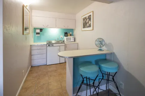 Apache Motel Photos
