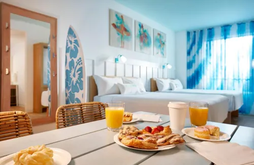 Universal’s Endless Summer Resort – Surfside Inn and Suites Rooms Photos