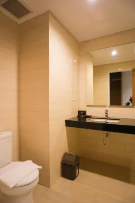 Pollos Hotel & Gallery Rembang Kamar Photos