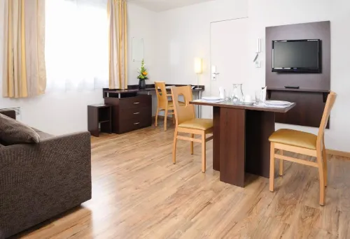 Séjours & Affaires Caen le Clos Beaumois Rooms Photos