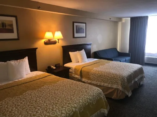 Days Inn & Suites by Wyndham Tucker/Northlake Photos