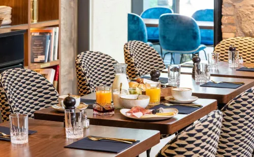 Hotel Scheuble Dining Photos