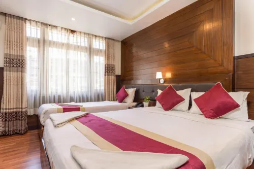 Hotel Buddha Photos