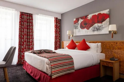 Hotel Bristol Huoneet Photos