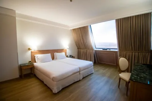 SHG Hotel De La Ville Camere Photos