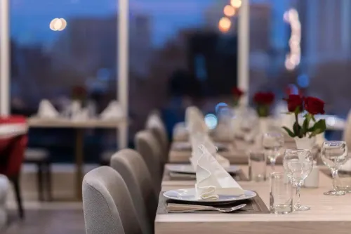 Ramada by Wyndham Riyadh King Fahd Road Restauration Photos
