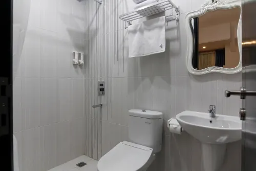 M Home Kamar Photos