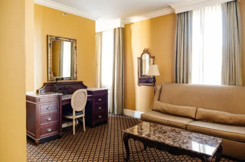 The Lafayette New Orleans by Kasa Rooms Photos