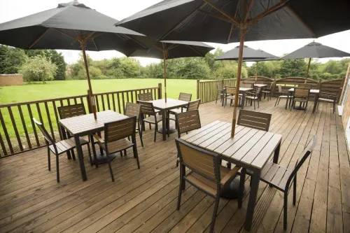 Ramada by Wyndham Milton Keynes Public Areas Photos