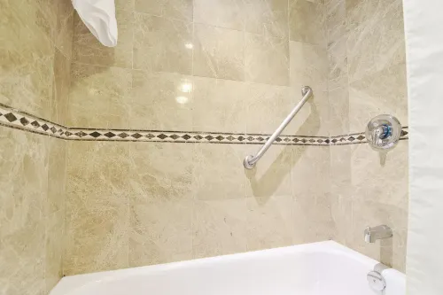 Woodbine Hotel & Suites Photos