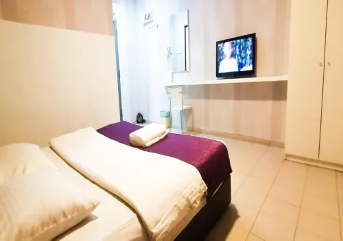 Biz Hotel Photos
