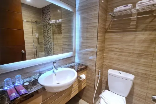 FOX Lite Hotel Grogol Jakarta Kamar Photos