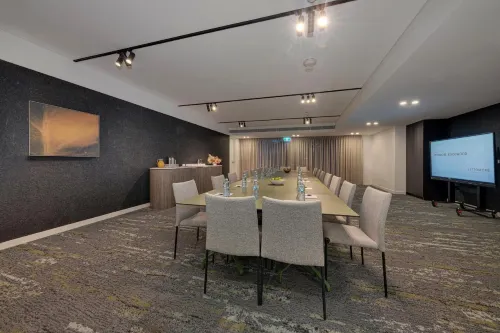 Littomore Suites Kingswood Business Facilities Photos