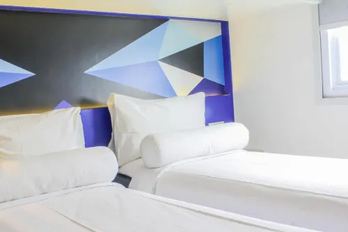 MD7 Hotel Cirebon Kamar Photos