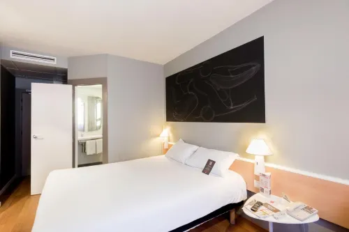Ibis Granada Phòng Photos