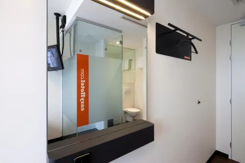 EasyHotel Amsterdam City Centre South Photos