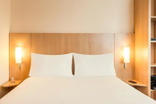 Hôtel ibis Paris Pantin Eglise Photos